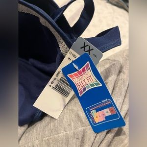 Hanes Women sport bra size XXL never used wide back support new with tags